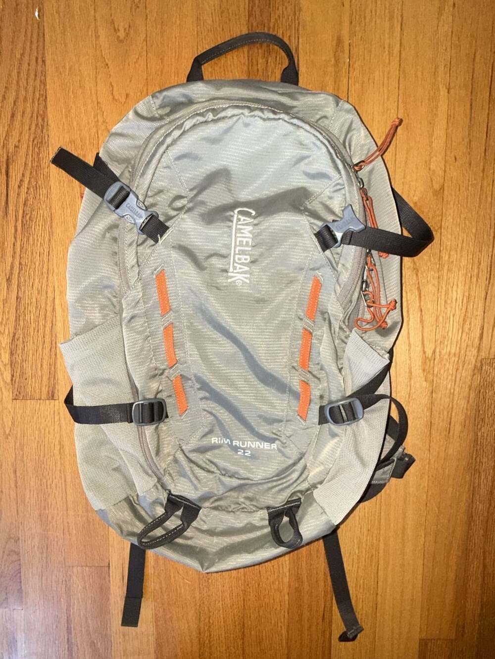 CamelBak Rim Runner 22 Hydration Backpack Olive Orange Air Channel Hiking Pack